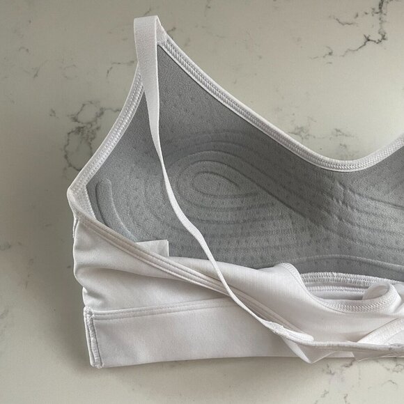 Under Armour Activewear Racer Back Poly Blend Padded Sports Bra White Sz S - Picture 6 of 9